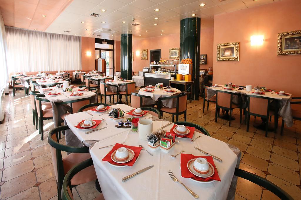 Hotel Le Ville Modena Ngoại thất bức ảnh