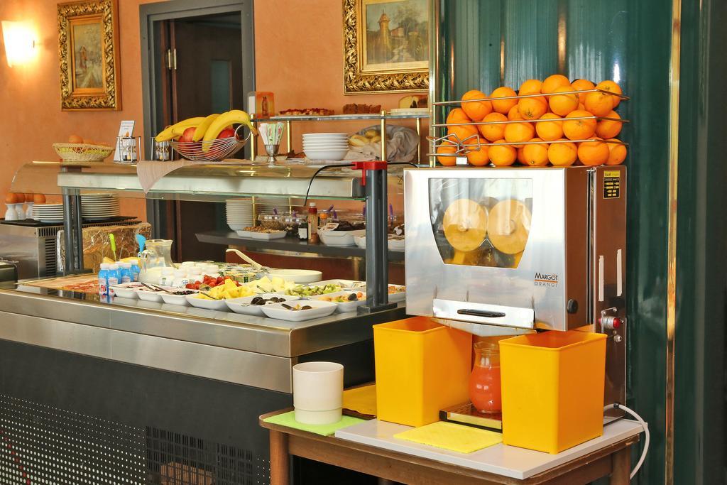 Hotel Le Ville Modena Ngoại thất bức ảnh