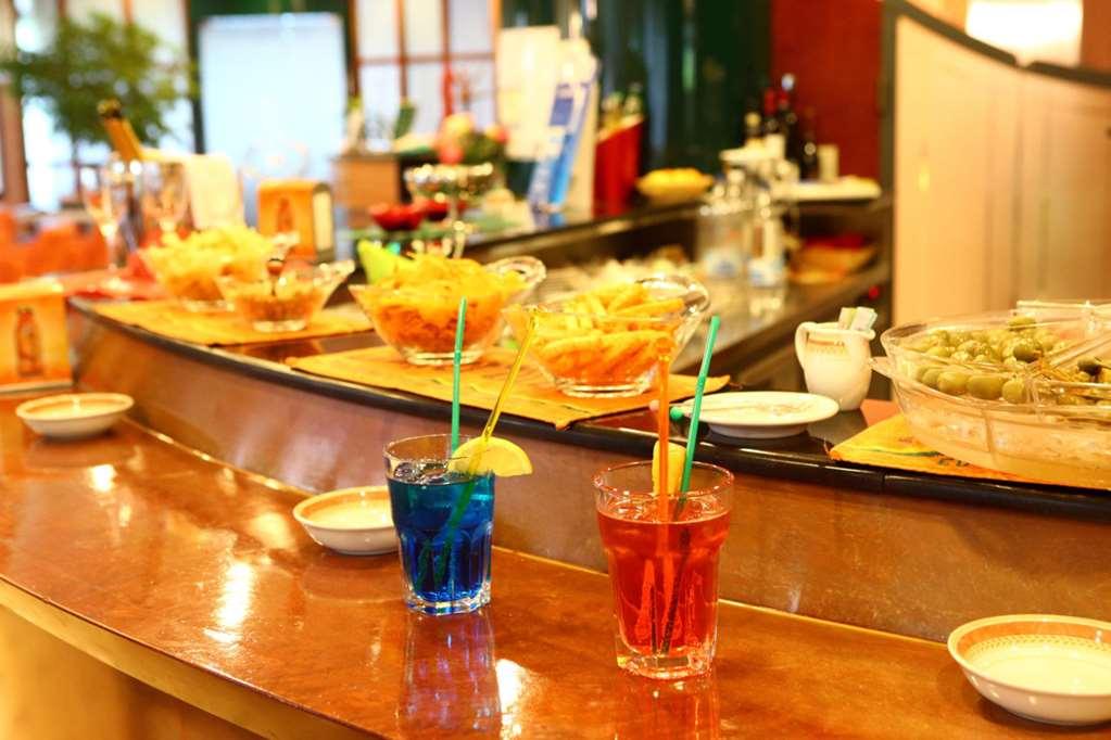 Hotel Le Ville Modena Nhà hàng bức ảnh